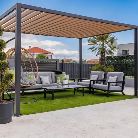 Sunluxvilla ,heated Pool, Jacuzzi, Ir Sauna - Self Check In *