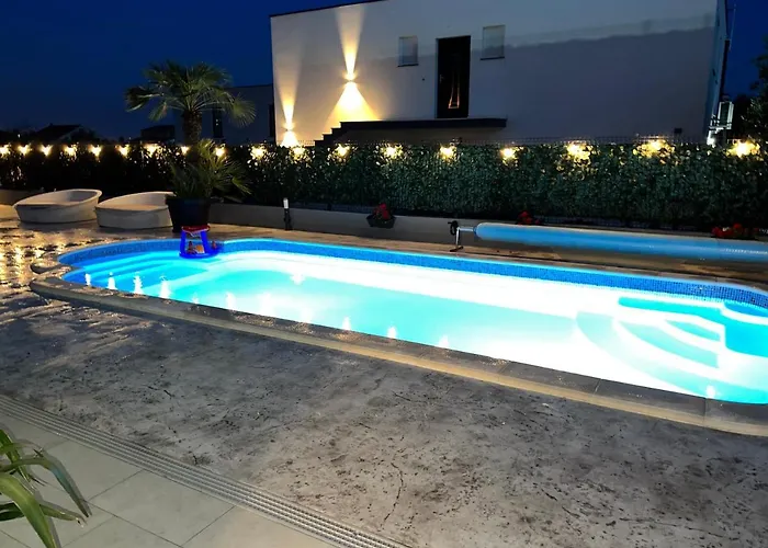 Sunluxvilla ,heated Pool, Jacuzzi, Ir Sauna - Self Check In Kaštela