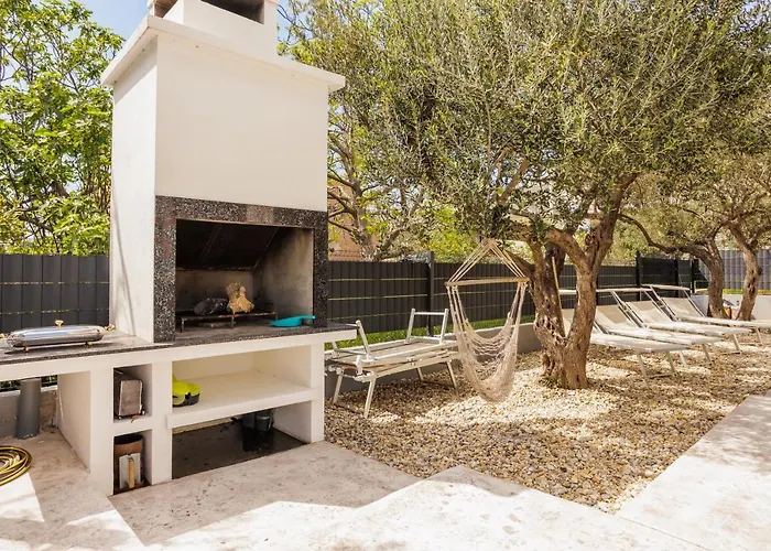 Sunluxvilla ,heated Pool, Jacuzzi, Ir Sauna - Self Check In Lejlighed