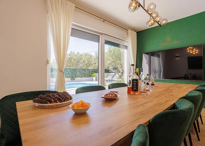 Sunluxvilla ,heated Pool, Jacuzzi, Ir Sauna - Self Check In شقة