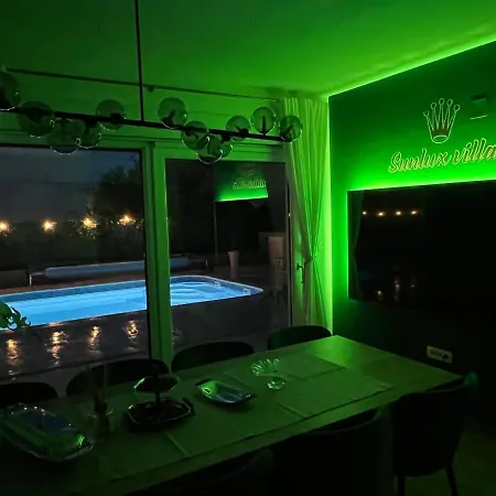 Sunluxvilla 4br Heated Pool Jacuzzi Sauna - Self Check In Каштела