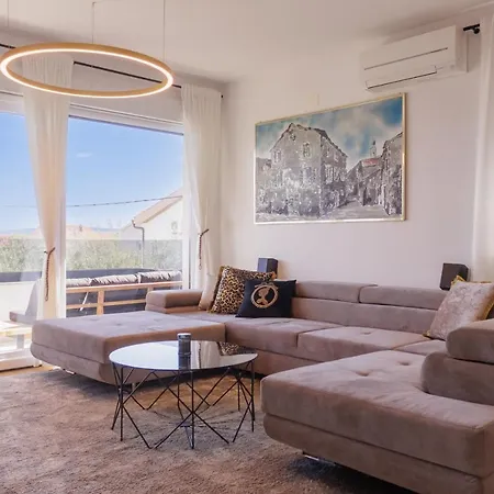 Sunluxvilla ,heated Pool, Ir Sauna Appartamento Kaštela