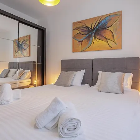Sunluxvilla 4br Heated Pool Jacuzzi Sauna - Self Check In Apartment