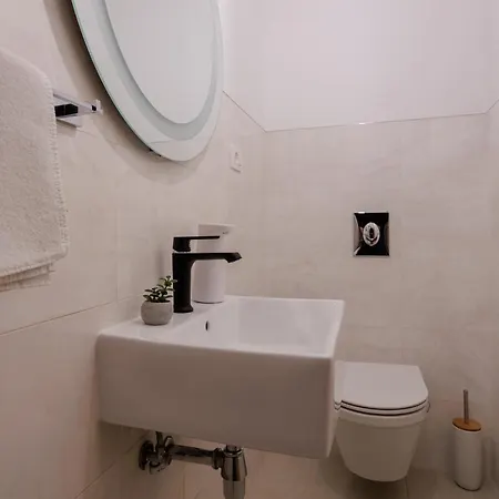 Sunluxvilla ,heated Pool, Ir Sauna Kastela