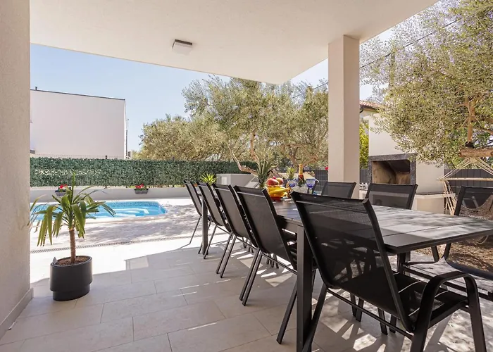 Sunluxvilla ,heated Pool, Ir Sauna 아파트 *