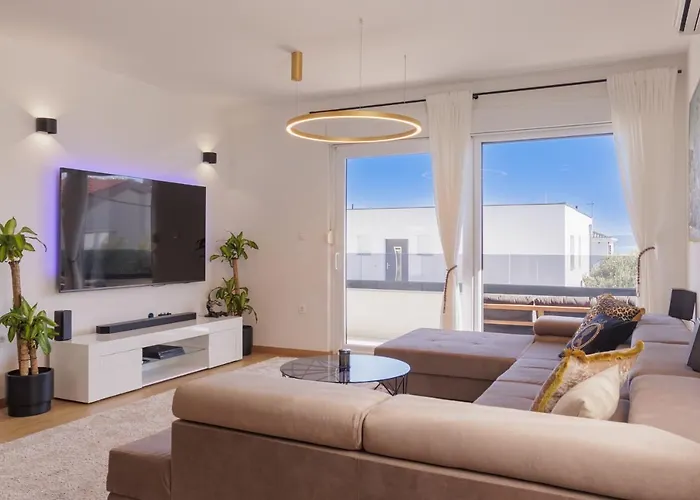 Sunluxvilla ,heated Pool, Jacuzzi, Ir Sauna - Self Check In