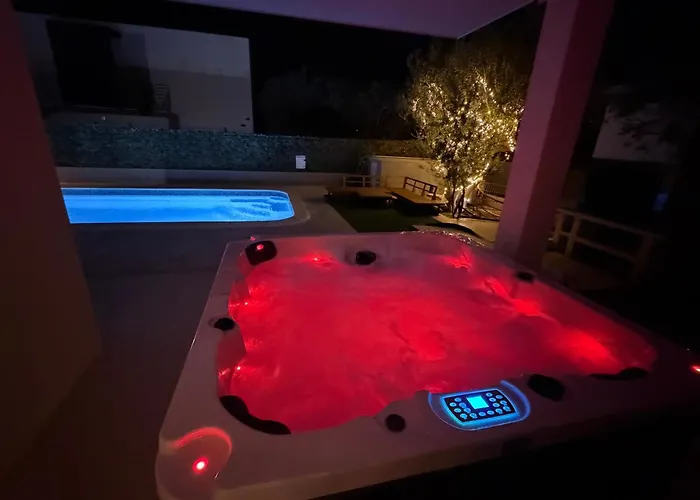 Sunluxvilla ,heated Pool, Jacuzzi, Ir Sauna - Self Check In * Kaštela